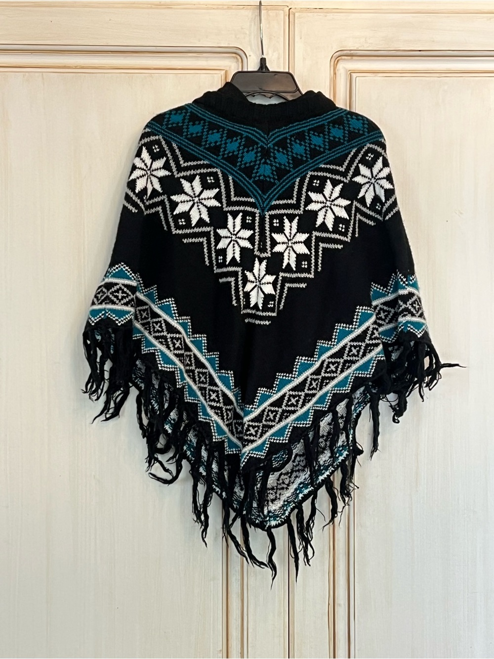 Red Camel Girls Hooded Poncho Sweater Boho Tribal Fair Isle Fringe Black Sz YS